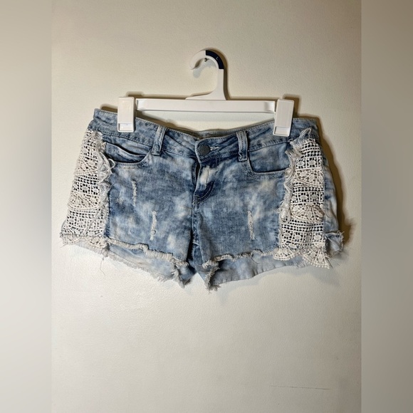 Hippie Laundry jean shorts size 7 - Picture 1 of 3